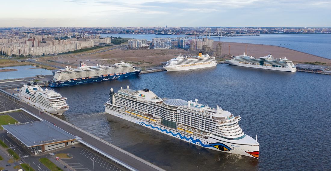 Allgemeine Information über den Hafen „Marine Facade“ von St. Petersburg Russland